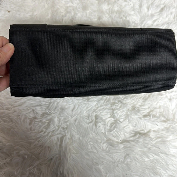 Marlo Bag with Metal Jaguar accent - Picture 3 of 6